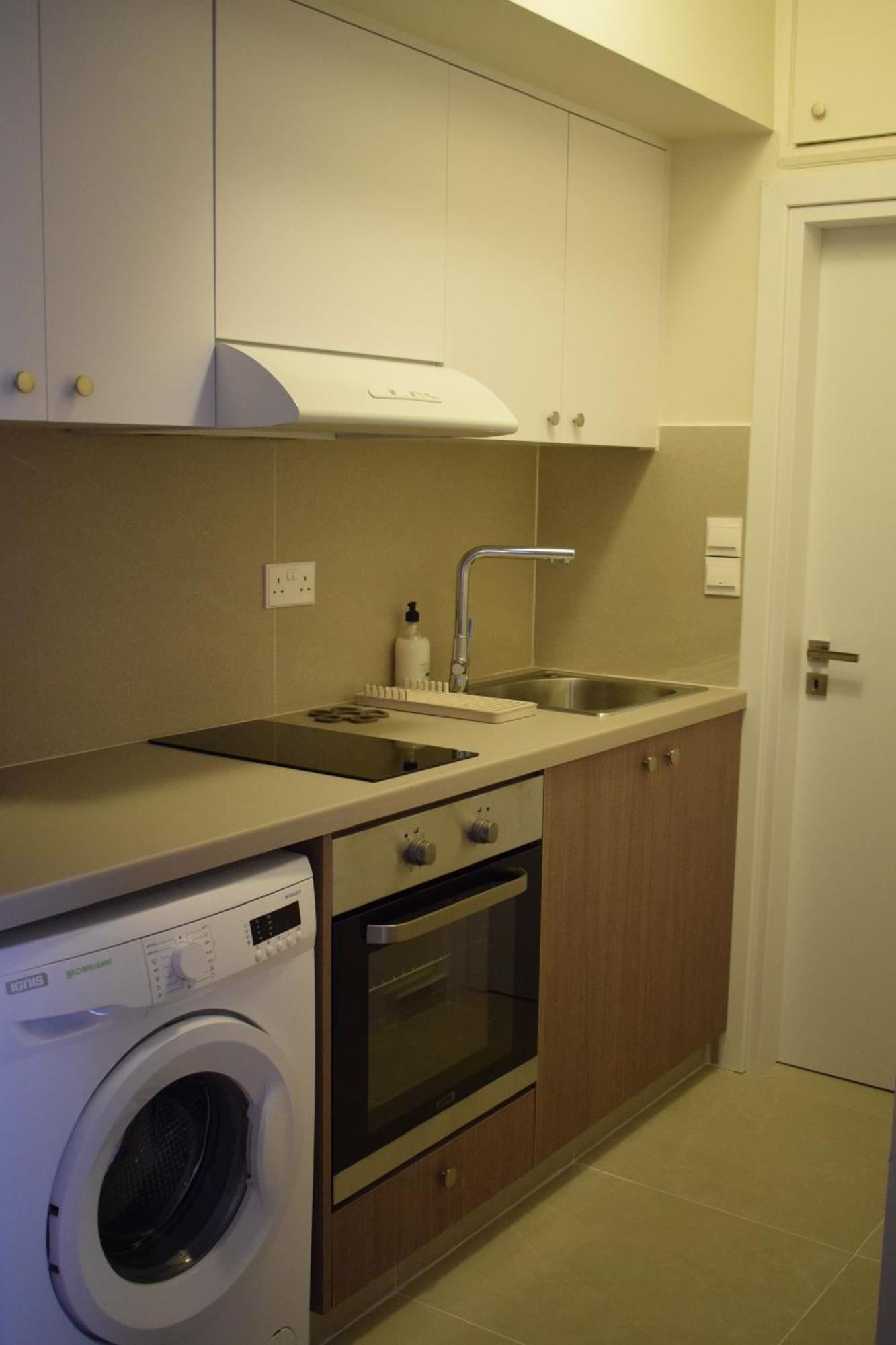 T&L Apartments Agiaos Tychonas 利马索尔 外观 照片
