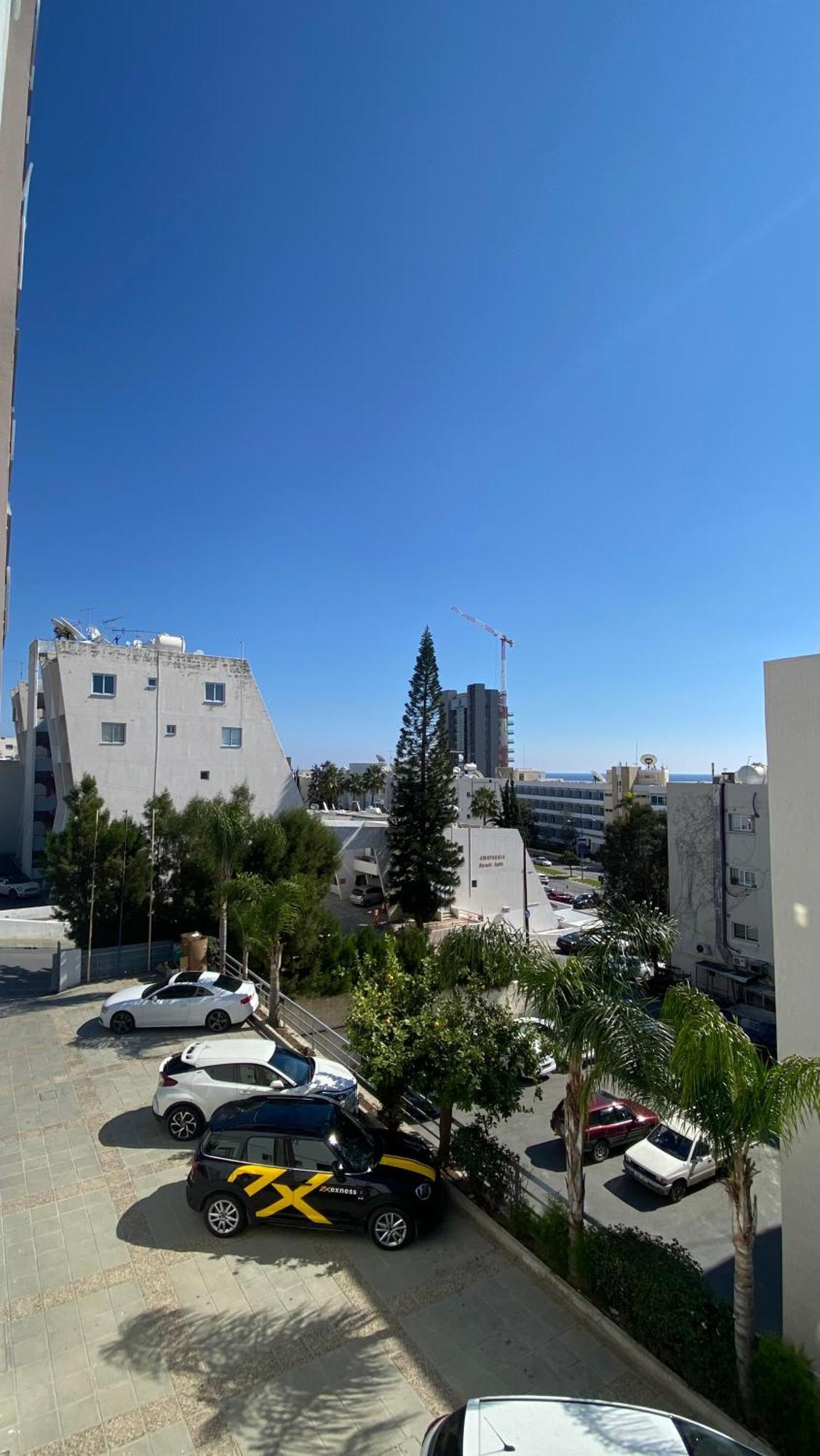 T&L Apartments Agiaos Tychonas 利马索尔 外观 照片