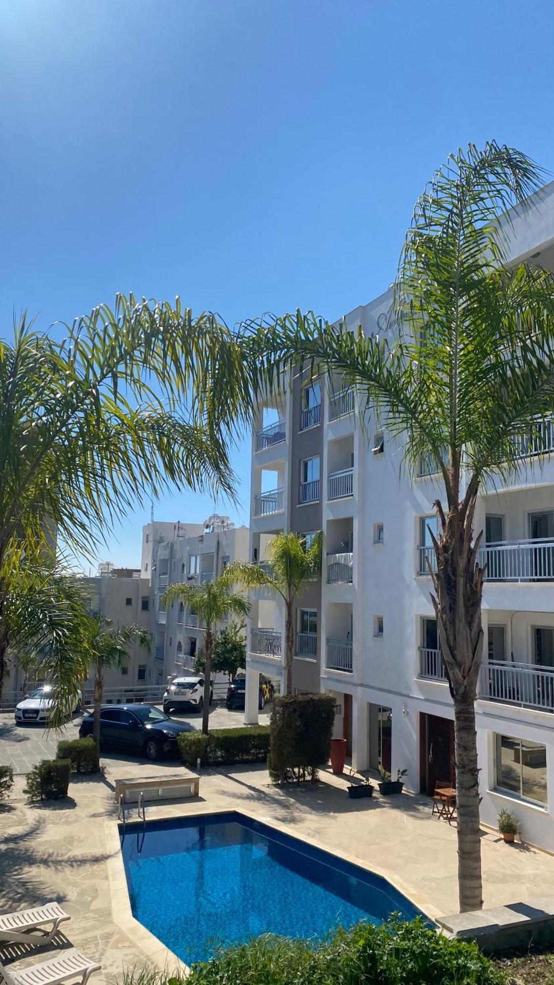 T&L Apartments Agiaos Tychonas 利马索尔 外观 照片